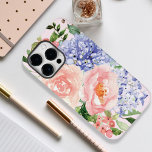 Blå Rosa Hydrangea Päron Vår Blomma Blommig<br><div class="desc">Förhöj din telefons stil med vår Vattenfärg Blå Rosa Hydrangea Blommiga Fodral. Dekorerad med en pastellpalett av blå hortensia, rosa päron och ros, detta fodral Bär med sig vårens skönhet vart du än går</div>