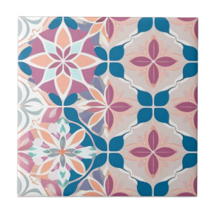 Blå, rosa, vit och beige blommigt kakelplatta