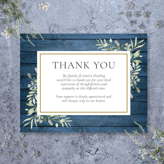 Blå Rustik Grönska Begravningsfirande av Livet Tack Kort (Blue Rustic Greenery Funeral Celebration of Life Thank You Card)