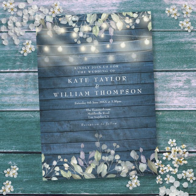 Blå Rustika Trästrängljus Grönska Bröllop Inbjudningar (Blue Rustic Wood String Lights Greenery Wedding Invitation)