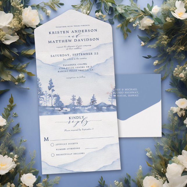 Blå, rustiska träden, vattenfärg Bröllop (Budget-friendly Blue Mountain Watercolor Wedding invites are designed with an easy-to-tear rsvp.)