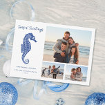 Blå sjöhäst 3 - foto för Beach-julflottan Julkort<br><div class="desc">Kusttemat 3 jokerkort innehåller ett sött marinblått glitter-hav med skript till Seas n'Hälsning. Baksidan har en flodnära helgdag-kust mönster av sjöar,  snäckor och kulliga sprit från glitter. Kolla in samlingen för matchande produkter och andra färgvägar,  eller meddela mig genom Zazzle-Chattan om du behöver en speciell matchande produkt.</div>