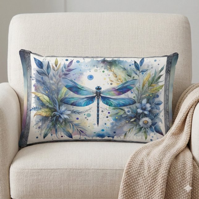 Blå Slända Botanisk Akvarell Lumbarkudde (Blue Dragonfly Botanical Watercolor Lumbar Pillow Mockup A)