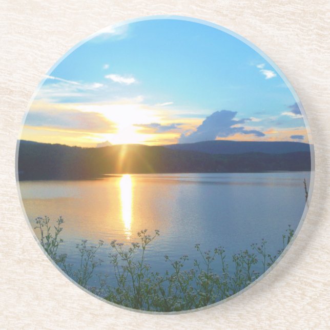 Blå solnedgång i sjö underlägg (Framsidan)