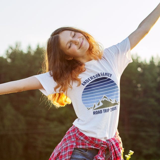 Blå Sunset Mountain Anpassningsbar Family Reunion  T Shirt (Skapare uppladdad)