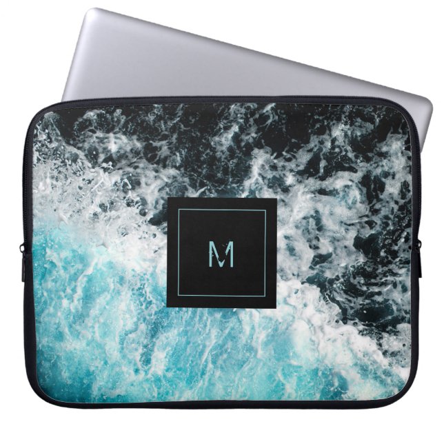 Blå svarta oceanen Vågar Hawaii Monogram Laptop Fodral (Framsidan)