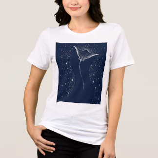 blå t shirt