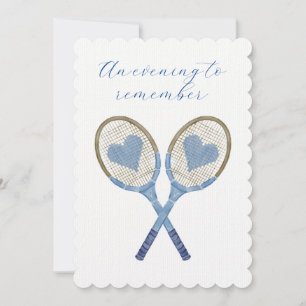 Blå tennis-racketar med hjärtinbjudan inbjudningar
