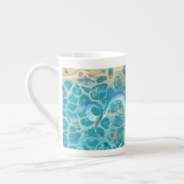 Blå tentakler Octopus Kraken Abstrakt Teal Bläck Benporslin Mugg (Vänster)
