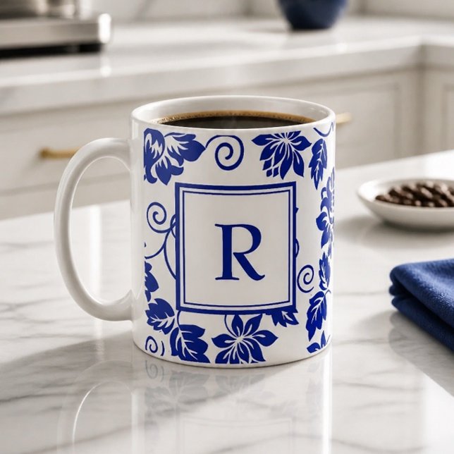 Blå Trädgårdsmönster Monogram Kaffe Mugg (Skapare uppladdad)