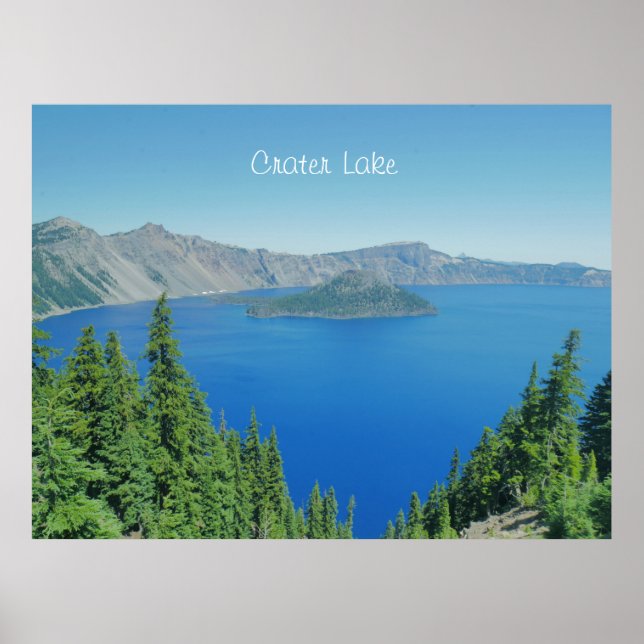 Blå Vatten och Alpine Träd vid Crater Sjö Foto Poster (Framsidan)