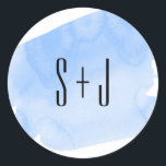 Blå vattenfärg Tvätta Bröllop-symbol Runt Klistermärke<br><div class="desc">Ett modernt bröllop-dekal har blå vattenfärg som tvättar bakgrund.</div>