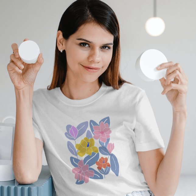 Blå vattenfärgsblommor, feminin chic, elegant t shirt (Skapare uppladdad)
