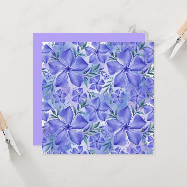 Blå-Violetta Vinca-blommor Kort (Fram/Back In Situ)