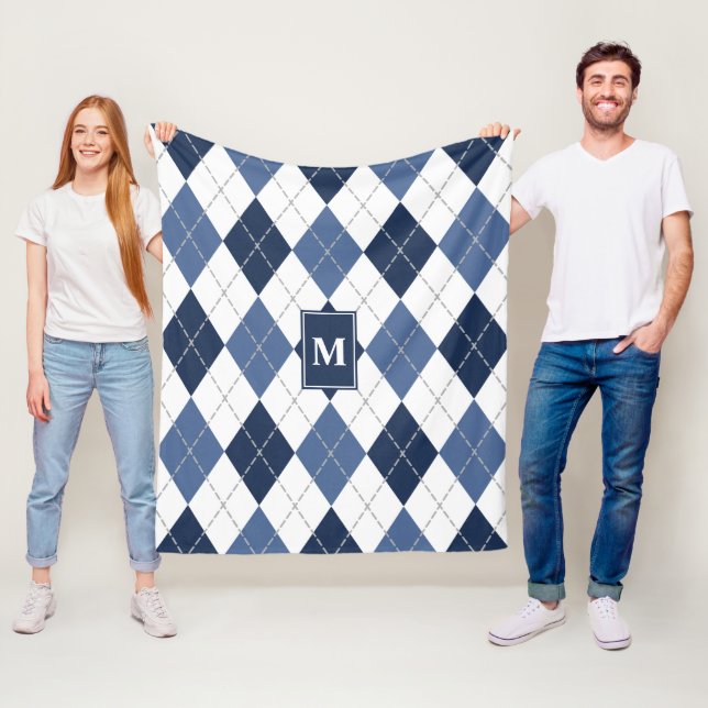 Blå vit argyle plaid monogramme fleecefilt (På plats)