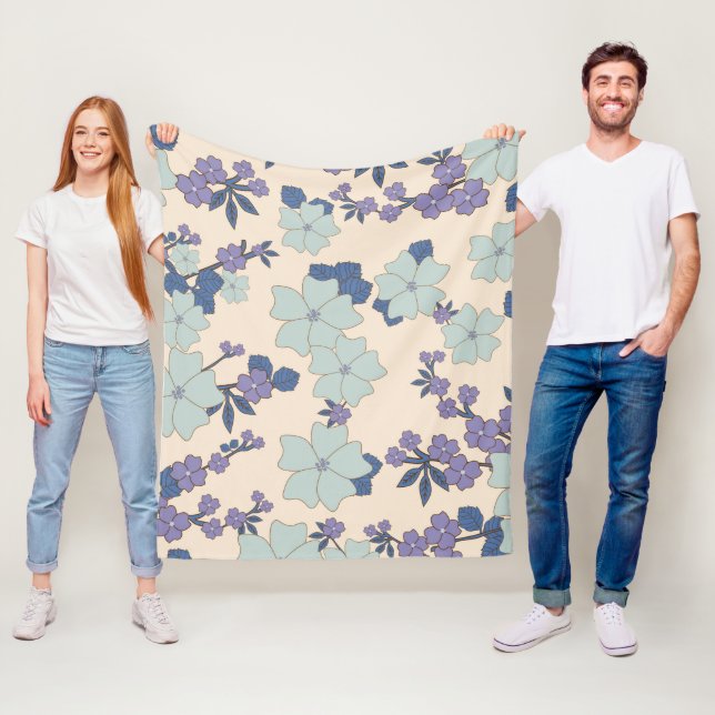 Blåa blommor, Lila blommor, Blommönster Fleecefilt (På plats)