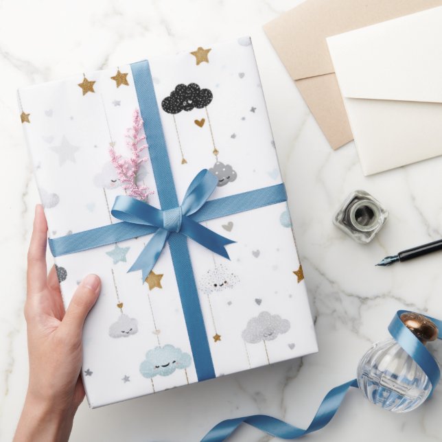 Blåa och gråa leende moln gyllene stjärnor presentpapper (Gifting)