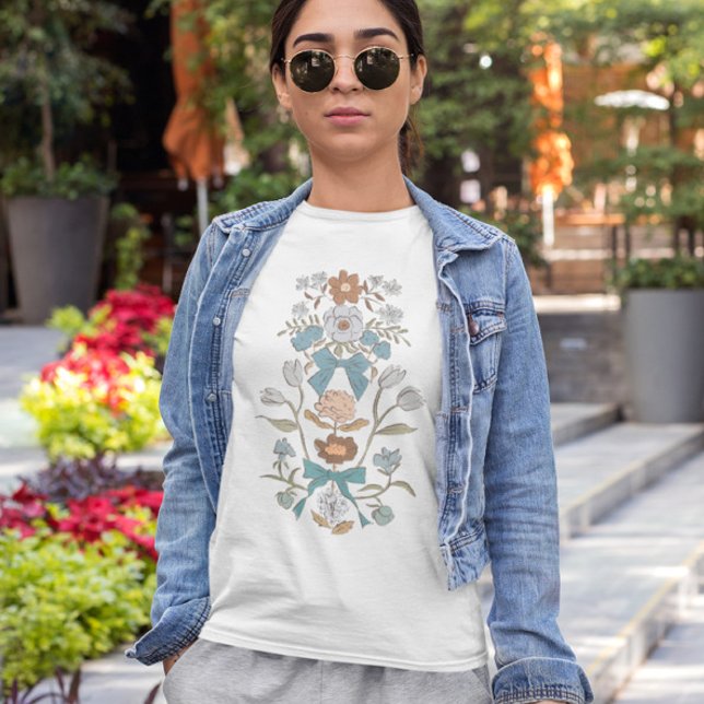 Blåbäddar och blommor t shirt (Skapare uppladdad)