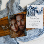 Blåbergsfärgsfoto Spara datum Spara Datumet<br><div class="desc">Rustic Blue Mountain Watercolor Photo Save the Date Ange tonen för din speciella dag med vår fantastiska Spara datumkortet. På framsidan visas ett andningsrikt bergslandskap med vattenfärg, med gräs träd och med en lugnande känsla för naturen. Anpassa ditt meddelande med ditt omhuldade foto och skapa en hjärtlig hjärtefråga för dina...</div>
