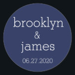 Blåblå modern bröllopsmärkning runt klistermärke<br><div class="desc">Tunga,  moderna bröllopsmärken med anpassade text</div>