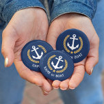 Blåblå Namn-ankchor Guld-Stil-Laurel-stjärna Knapp<br><div class="desc">En knapp för Personlig med din båt namn,  namn eller annan önskad text efter behov. Med ett designat sjöbåtsankare i anpassningsbar,  löv i guld stil och stjärnemblem på marinblått eller justera enkelt det primära färg för att matcha det aktuella temat. Gör en underbar vilken tillfälle som helst.</div>