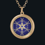 Blåblått, Guld Glitter Snowflake Necklace Guldpläterat Halsband<br><div class="desc">Denna festivflotta och royal blå med guld faux glitter (TRINTED) snö flake necklace matchar den bröllopsinbjudan som visas nedan. Det skulle vara ett perfekt tack för din Bridesmaid, Flower Girls, Maid of honor eller någon annan i din bröllopsfest. Texten är anpassade. Du kan också välja ett avsluta i silver färg...</div>