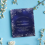 Blåblått silver-damminbjudan<br><div class="desc">Observera att inbjudan är papper och mycket tunn. Kuvert ingår inte. Om du vill ha mer omfattande inbjudningar (samma design) kan du besöka vår butik. En modern, snyggt och glamorös inbjudan till en 21:a (eller vilken ålder som helst) födelsedagsfest. En marin blå bakgrund, dekorerad med faux silver glitter damm. Anpassa...</div>