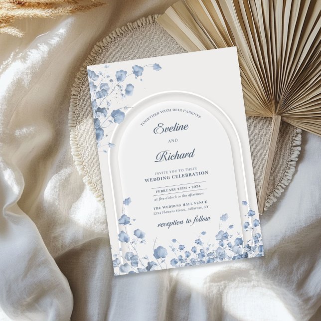 Blåblommor av blått pastellblått med vattenfärg inbjudningar (Watercolor soft pastel blue wildflowers boho arch invitation)