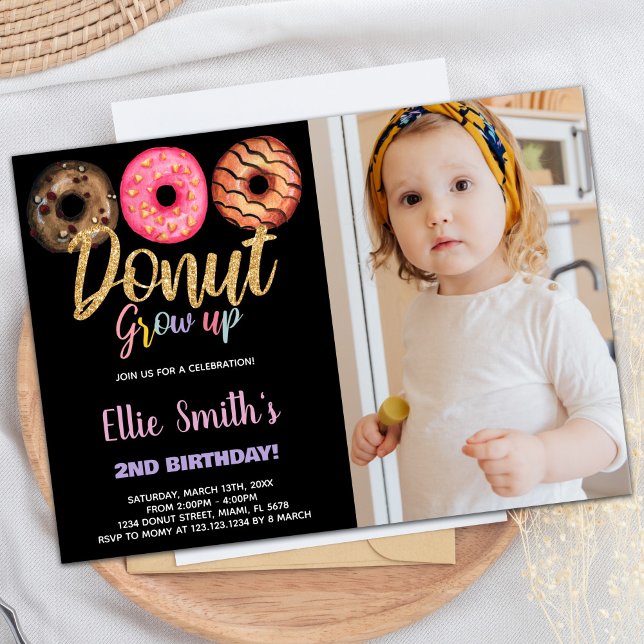 Black 3 Photo Donut Birthday-inbjudningar Inbjudningar (Black 3 Photo Donut Birthday Invitations)