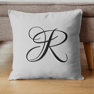 Black 3D Calligraphy Initial Brev Pastel Grått Kudde