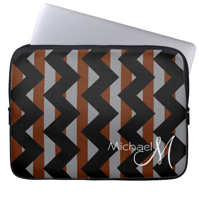 Black and Brown Chevron Zigzag Anpassningsbar Mono Laptop Fodral (Framsidan)