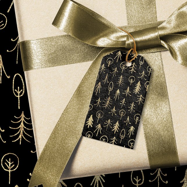 Black and Gold Foil Winter Scene Trees Snow Presentetikett (Skapare uppladdad)