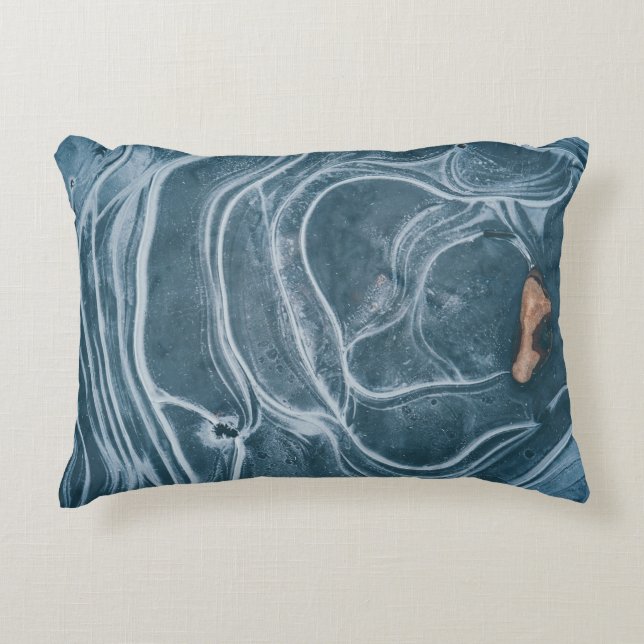 Black and gray abstract painting prydnadskudde (Framsidan)
