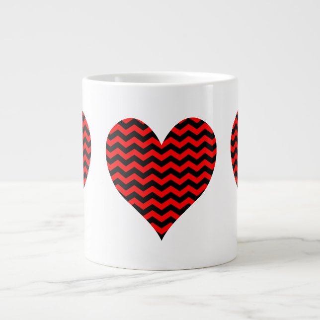 Black and Red Chevron Heart Jumbo Mugg (Framsidan)