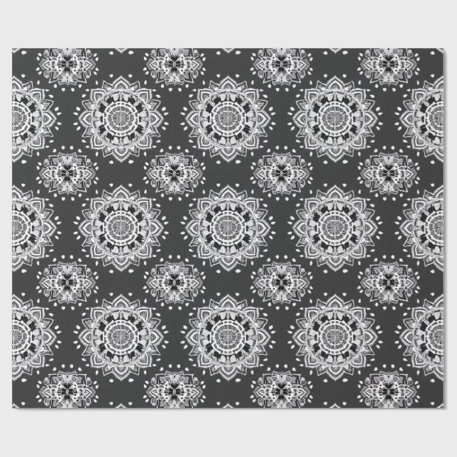 Black and White Bandanna Mandala Presentpapper (Platt)