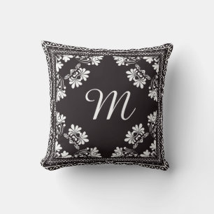Black and White Bandanna Monogram Kudde