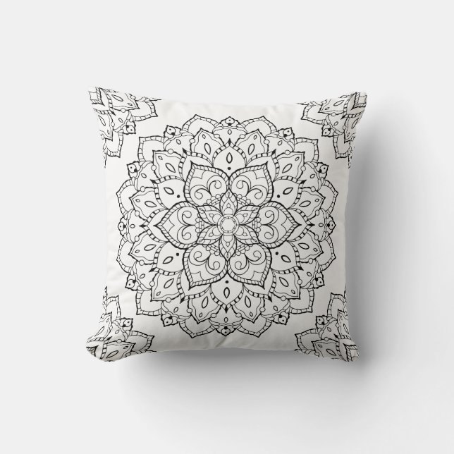 Black and White Boho Mandala Pillow Kudde (Framsida)