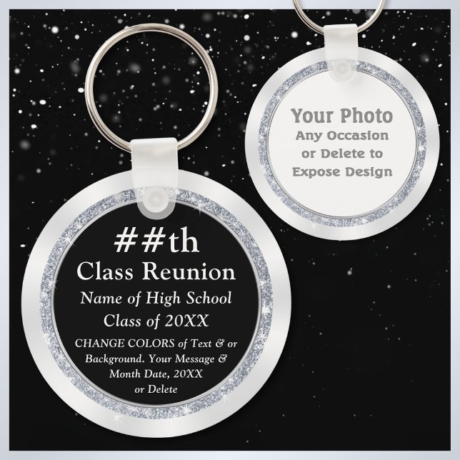 Black and White, Class Reunion Gift Bag Ideas Nyckelring (Personalized class reunion gifts. High school reunion keychains. Black, White, Silver, Reunion favor)
