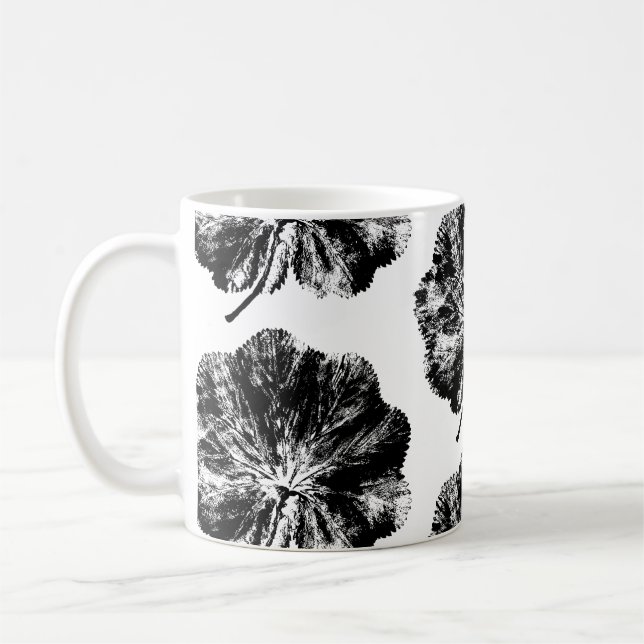 Black and White Dam Mantle Löv Print Kaffemugg (Vänster)