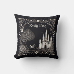 Black and White Fairytale Castle med Horse Kudde