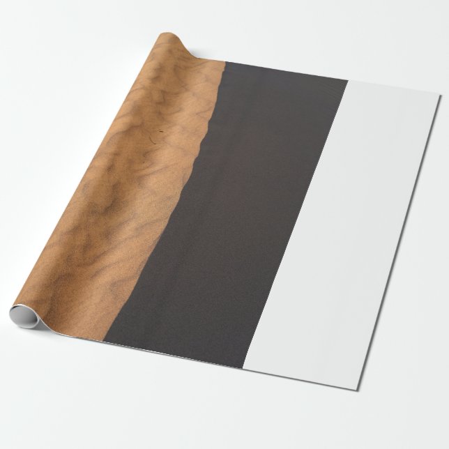 Black and white floral textile presentpapper (Utrullad)