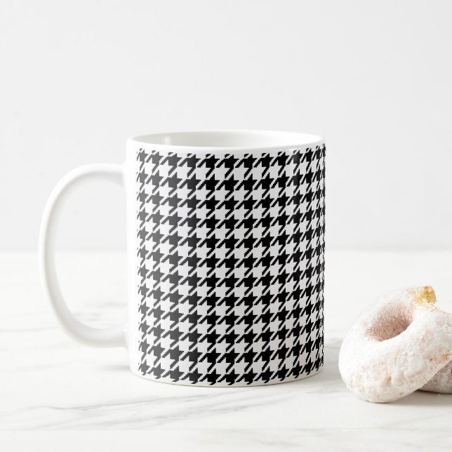 Black and White Houndstooth by Shirley Taylor Kaffemugg (Med munk)