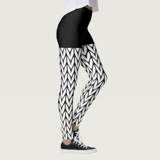 Black and White Knitting Motif Stil Decor on Leggings