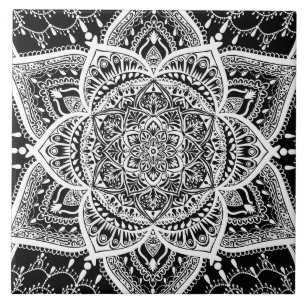 Black and White Mandala - Loergann i Raven Kakelplatta