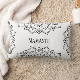 Black and White Mandala Lumbar Pillow Lumbarkudde