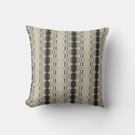 Black and White Minimalist throw pillow Kudde