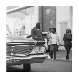 Black and White Monochrome Old Car People City Kakelplatta
