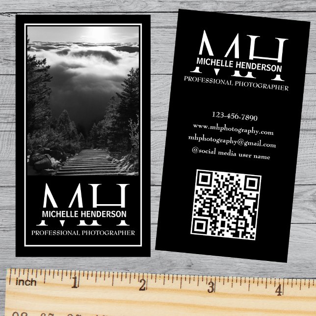 Black and White Monogrammed Logo 1 Photo Qr Code B Visitkort (Skapare uppladdad)