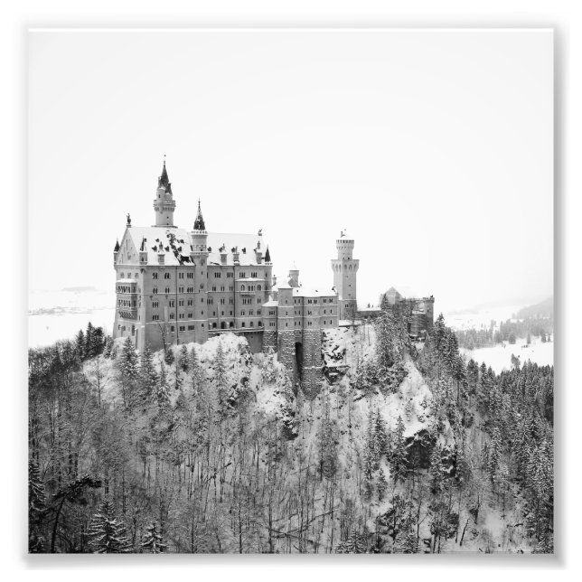 Black and White Neuschwanstein Castle in Winter Fototryck (Framsidan)
