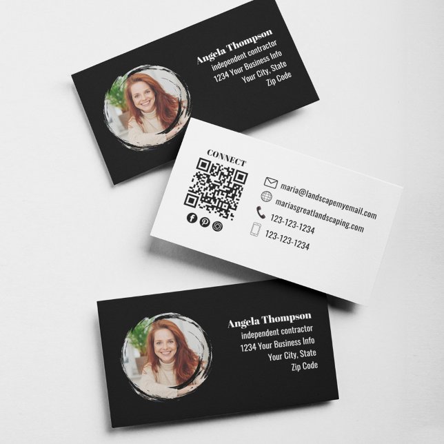 Black and White Photo QR Code Connect with Me Visitkort (Black and white photo and QR code business cards. )